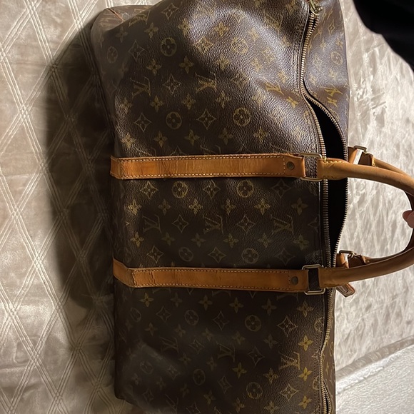 Authentic travel bag❤️🔥🔥 OR TRADE with Chanel bag - Picture 8 of 9